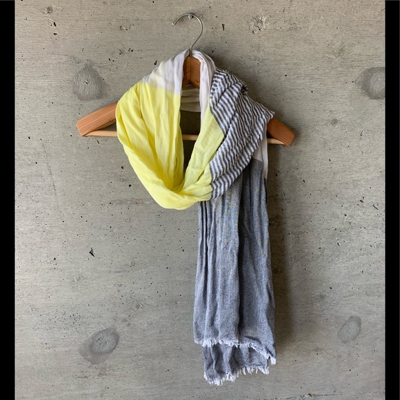 Ann Taylor yellow/gray striped scarf - Picture 1 of 2